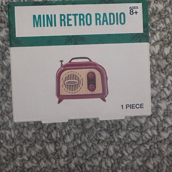 Other - Mini Retro Radio - Red and Tan